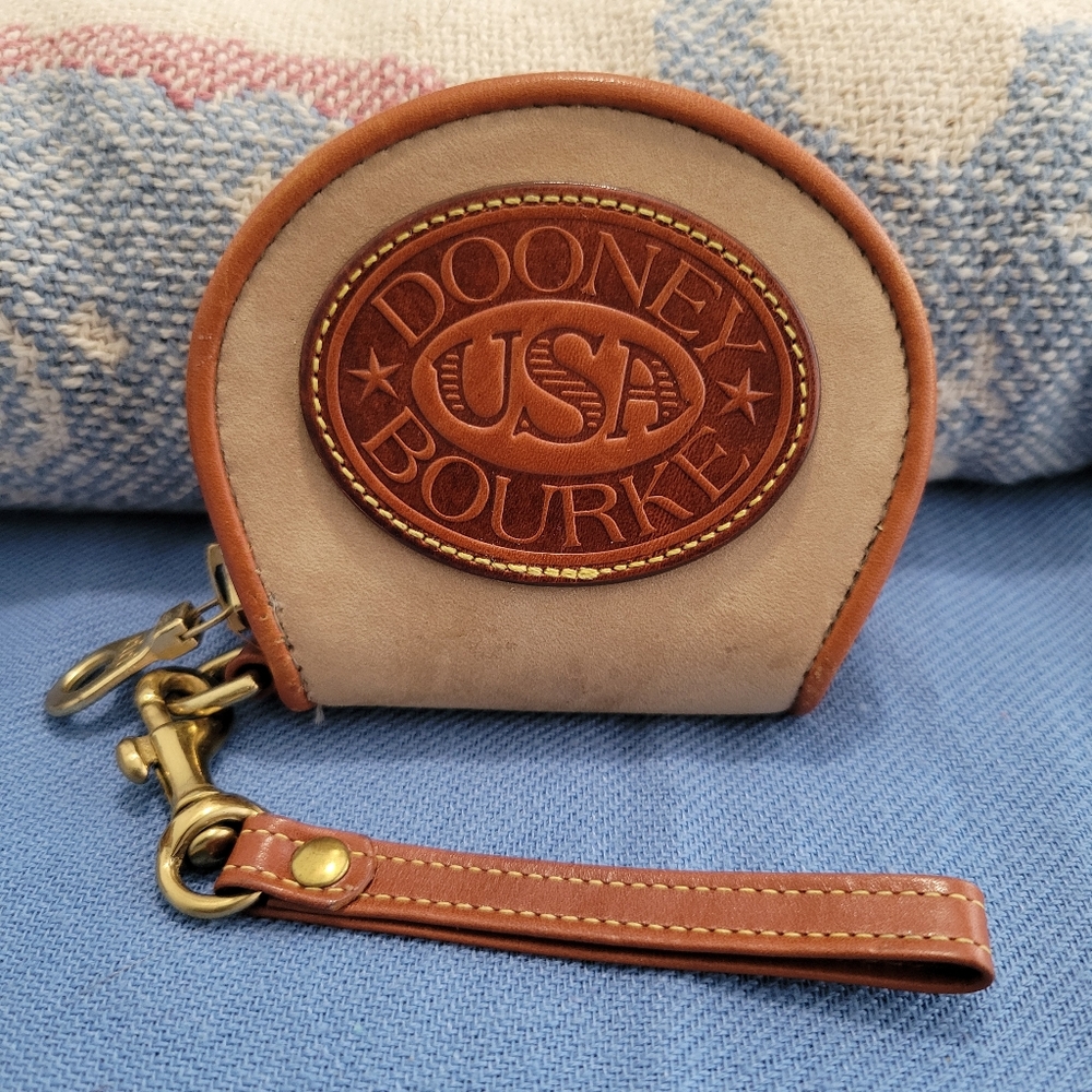 Vintage Dooney & Bourke Coin Purse w/strap